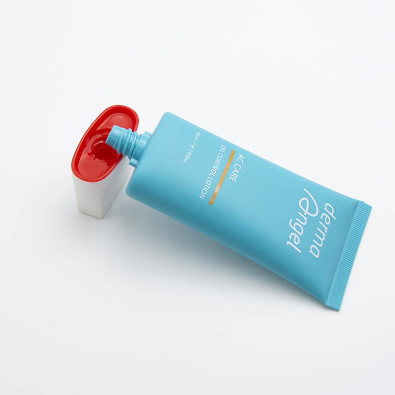apretón de tubo cosmético