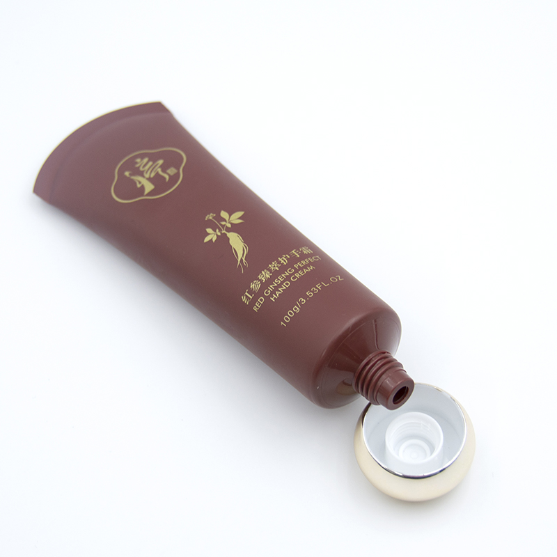 famosa marca de crema de manos en tubo de metal