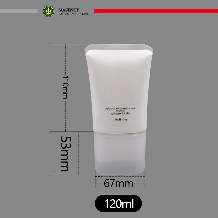leere Concealer-Tube