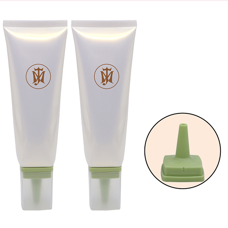 Wanne mit Körperlotion