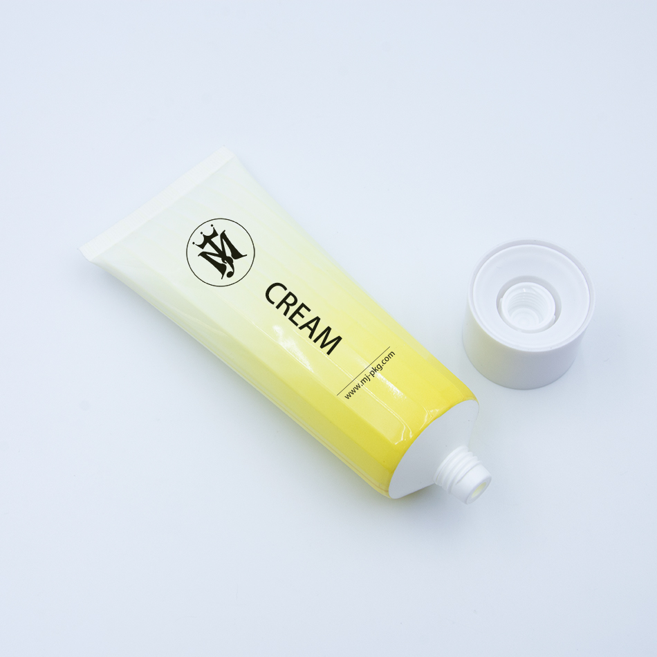 Handcreme aus Aluminiumtube