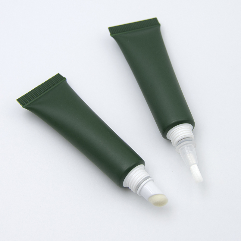 leere Lippenbalsamtube