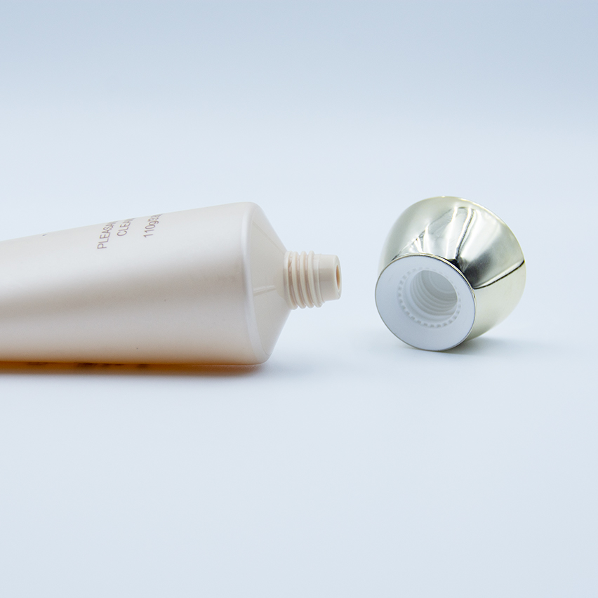 Mio Skincare Boob Tube Büstencreme
