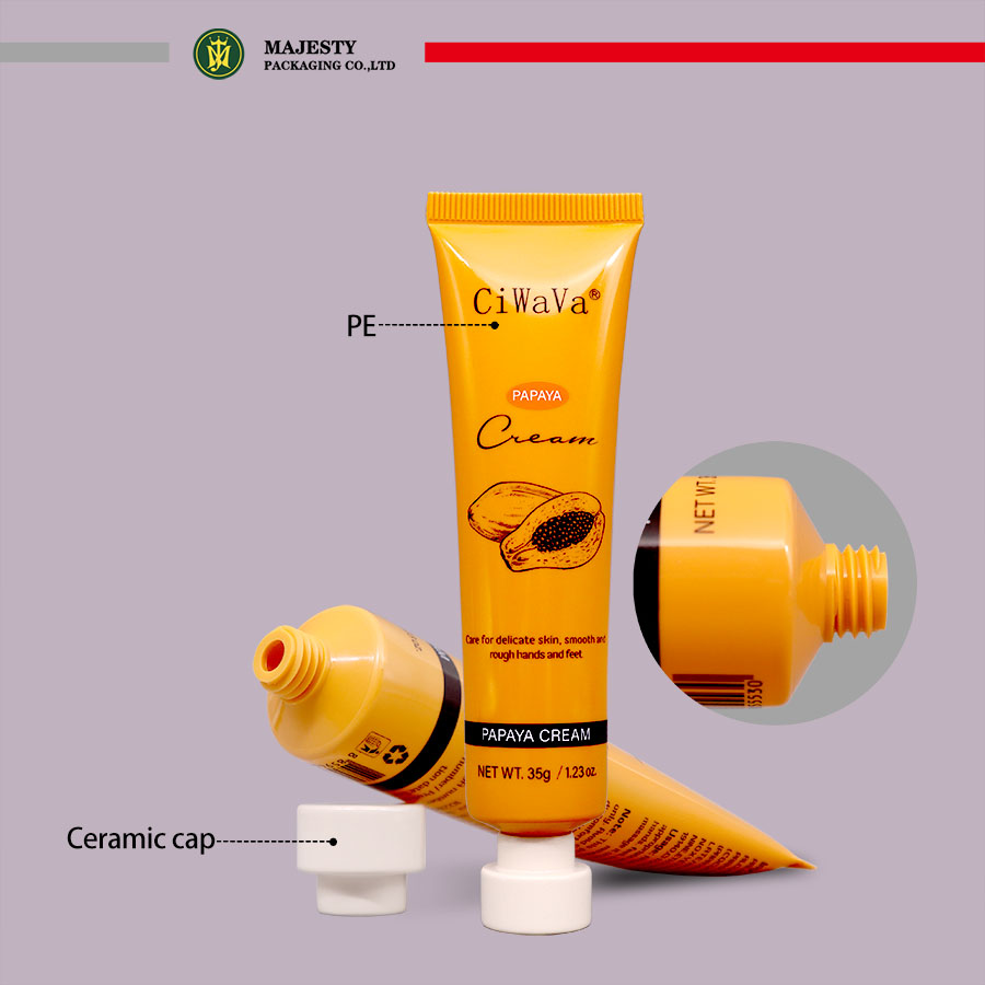 Handcreme in silberner Tube