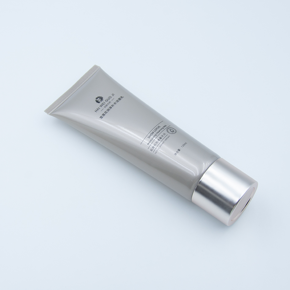 Lavendel-Handcreme in kleiner Metalltube